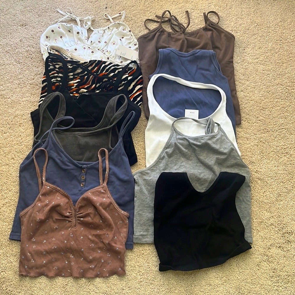 11 pieces Tops- Bundle